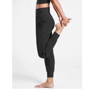 Athleta salutation ribbed jogger